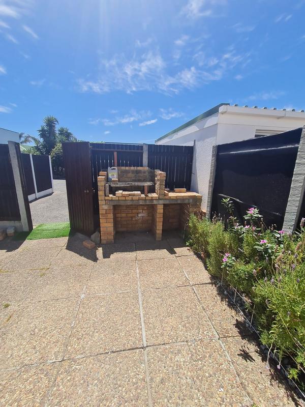 2 Bedroom Property for Sale in Parklands Western Cape
